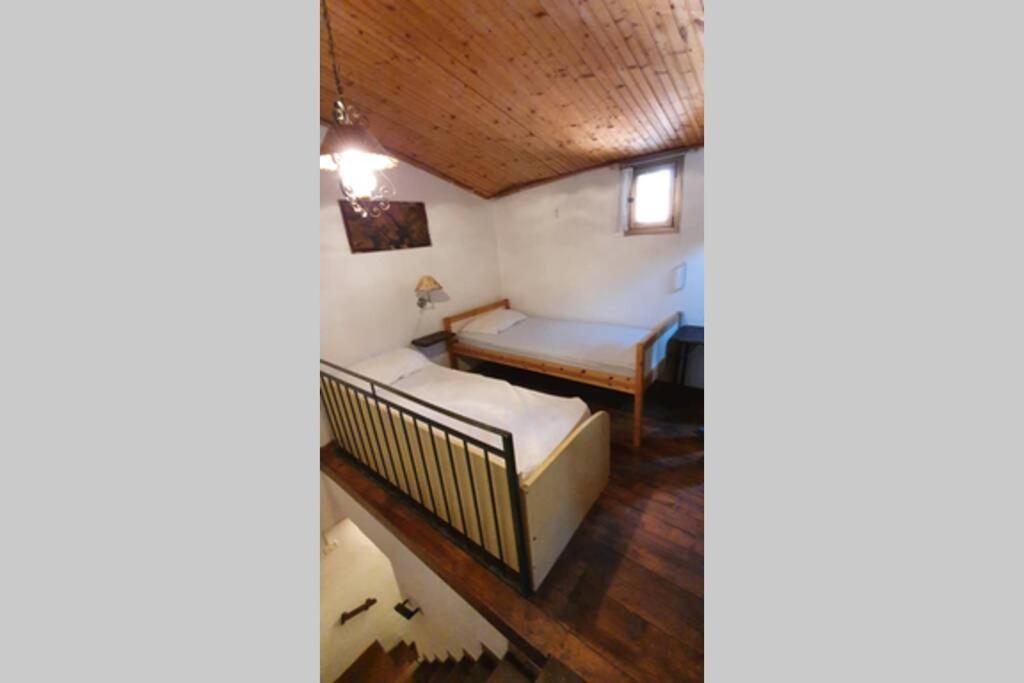 Casa Vacanza Pegrini Nel Centro Storico Di ガーヴィ エクステリア 写真