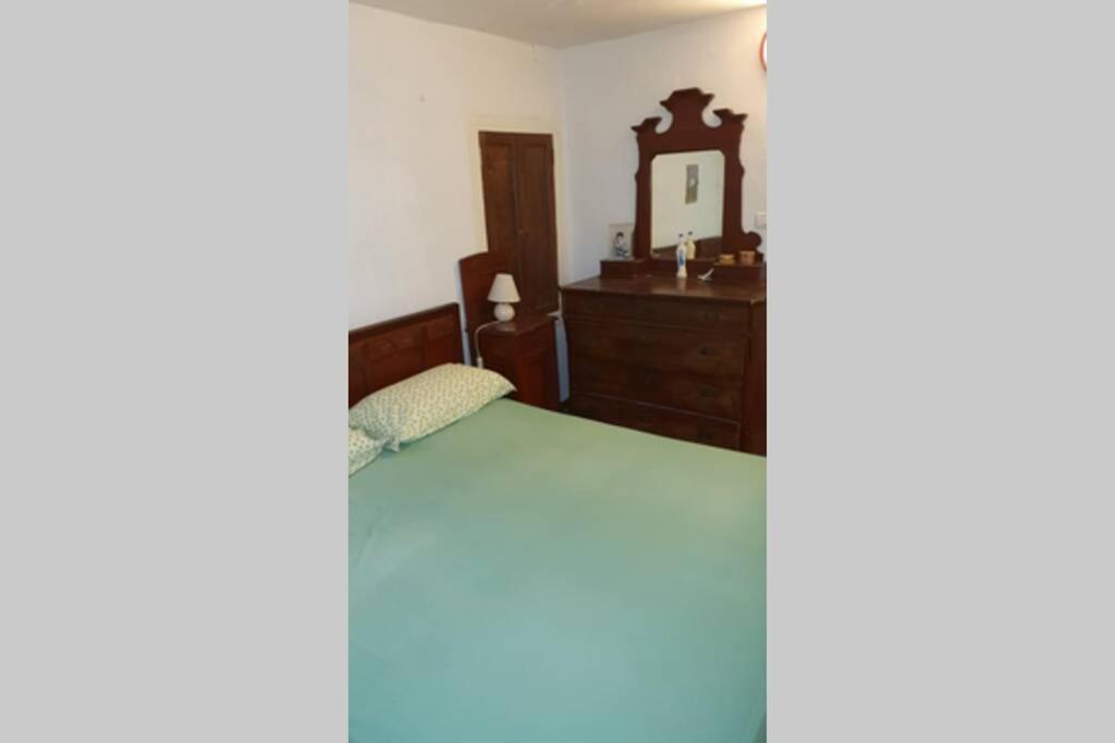 Casa Vacanza Pegrini Nel Centro Storico Di ガーヴィ エクステリア 写真