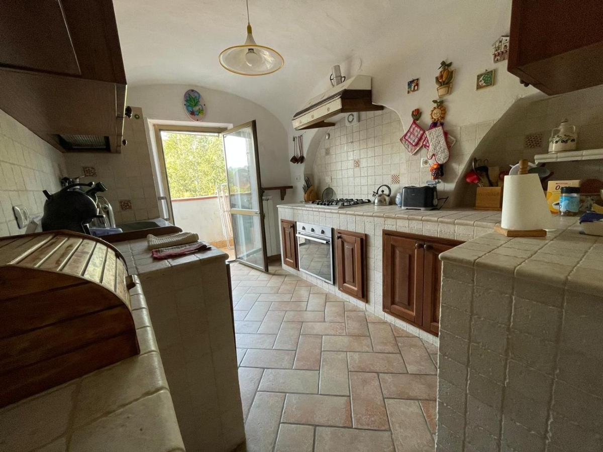 Casa Vacanza Pegrini Nel Centro Storico Di ガーヴィ エクステリア 写真