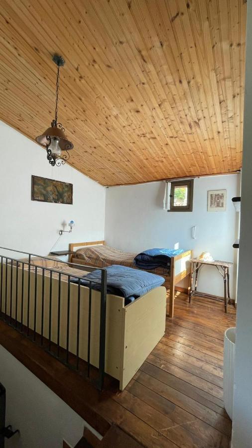 Casa Vacanza Pegrini Nel Centro Storico Di ガーヴィ エクステリア 写真