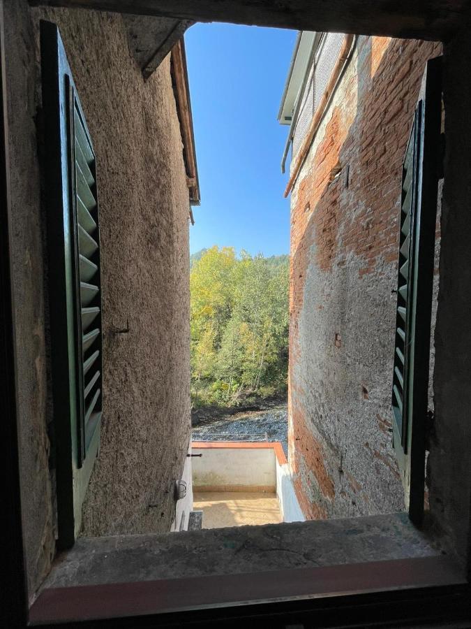 Casa Vacanza Pegrini Nel Centro Storico Di ガーヴィ エクステリア 写真